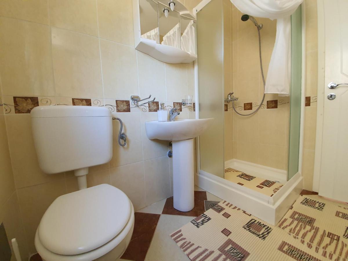 The Nifty Nook Apartments Novalja Luaran gambar
